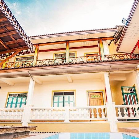 Dream House Lodge 수코타이 외부 사진